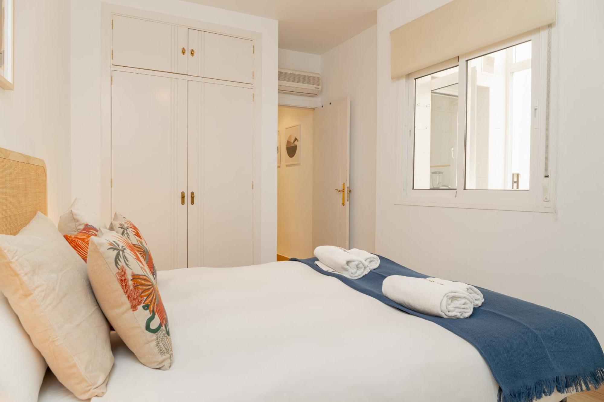 C21 Trendy 2 Bdr & Parking Downtown Appartamento